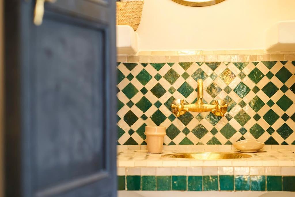 Riad Miloud En Exclusivite 10 P Au Coeur De La Medina Марракеш Экстерьер фото